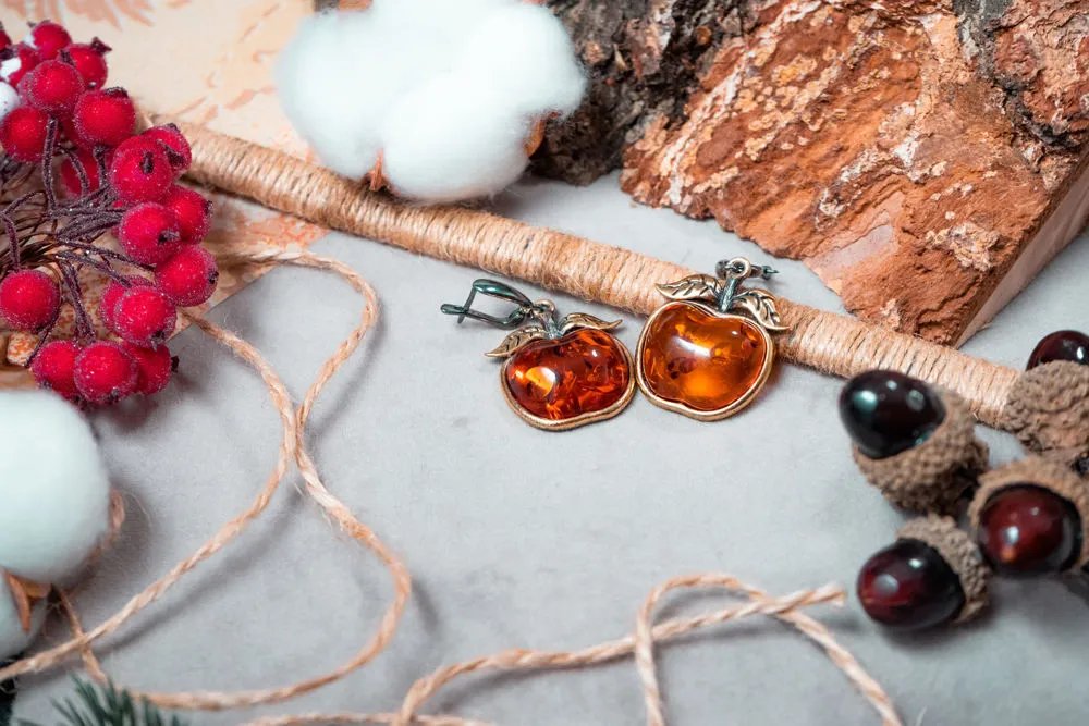 apple_amber_earrings
